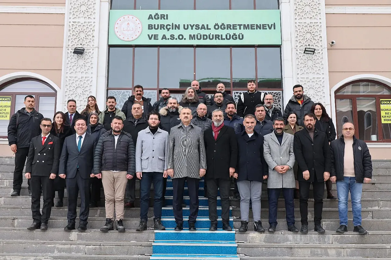 Vali Bozkurt'tan Ağrı'da Yeni Dönem: 'Tebessüm Etmeyen Devlet Olamaz'