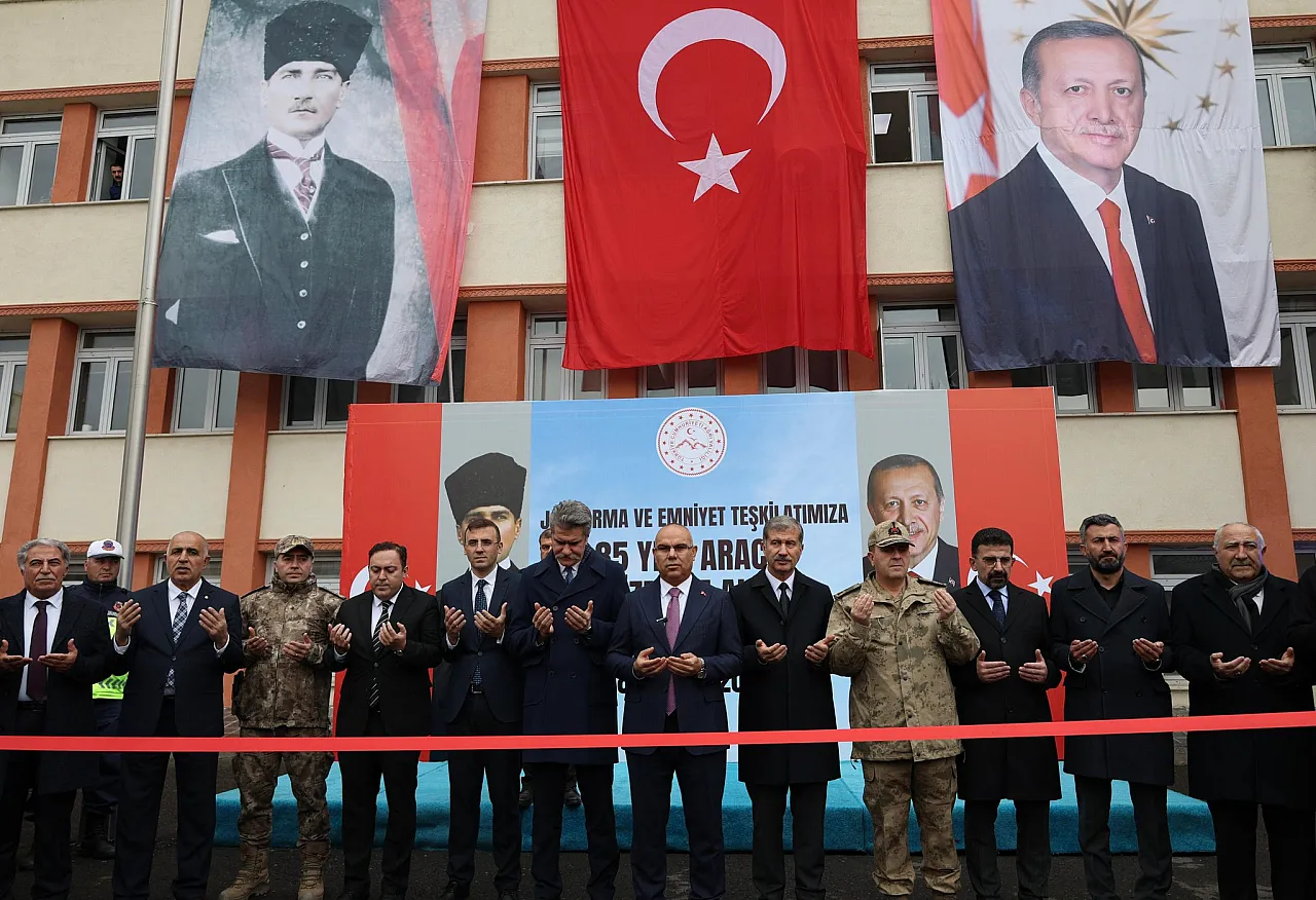 Ağrı'da Emniyet ve Jandarma'ya 85 Yeni Araç Tahsis Edildi: Güvenlik Hizmetleri Güçleniyor