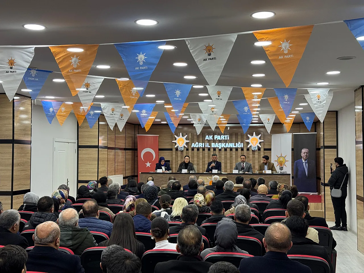 AK Parti Ağrı İl Başkanlığı Daraltılmış Danışma Meclisi Toplantısı Gerçekleştirildi