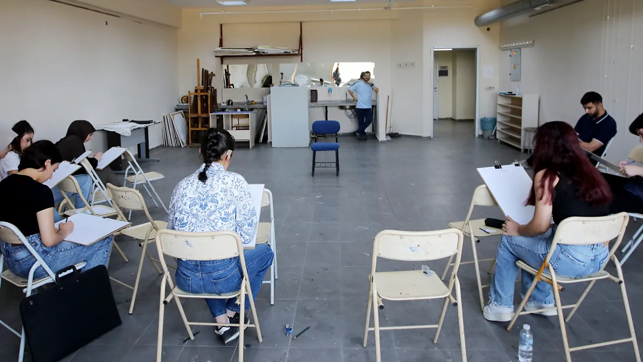 Ağrı İbrahim Çeçen Üniversitesi'nde Resim İş Öğretmenliği Özel Yetenek Sınavı Tamamlandı