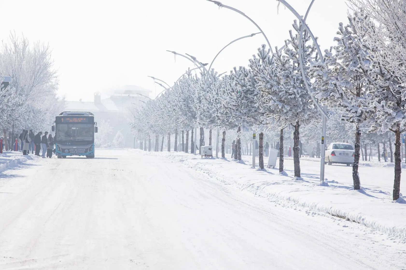 Ağrı'da kar güzelliği: Üniversite Kampüsü kartpostallık görüntüler sundu