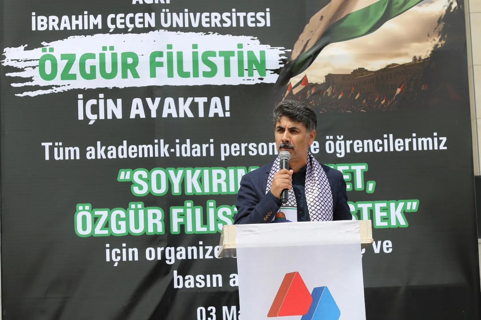 Ağrı'da yüzlerce kişi Filistin'e destek yürüyüşüne katıldı