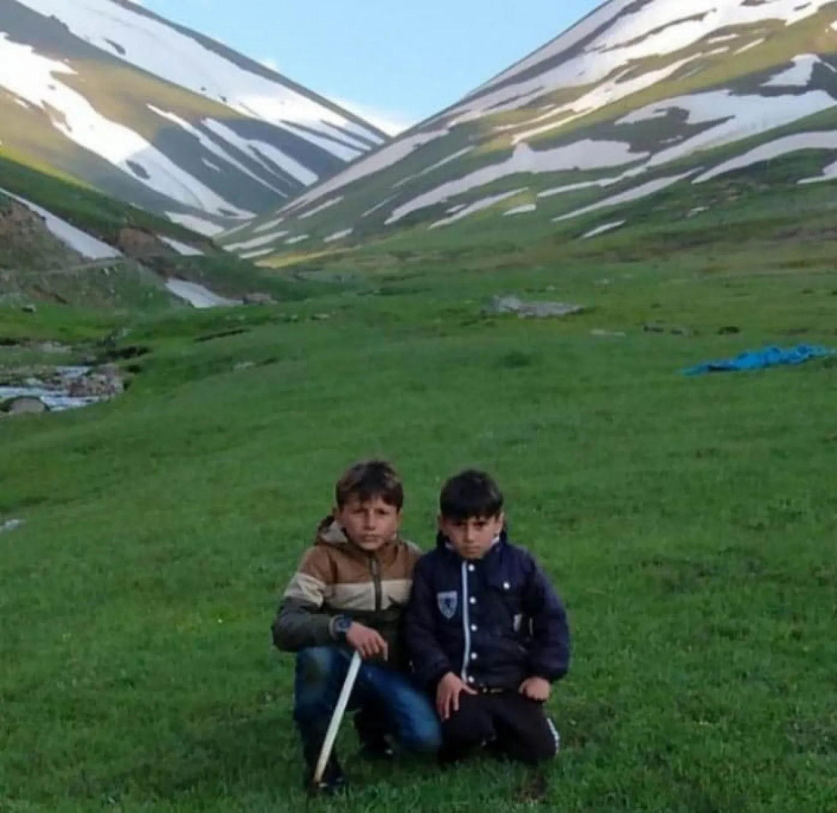 Ağrı'da kar yağışı köylüleri şaşırttı: 'Batıda tatil havası, bizde kar'