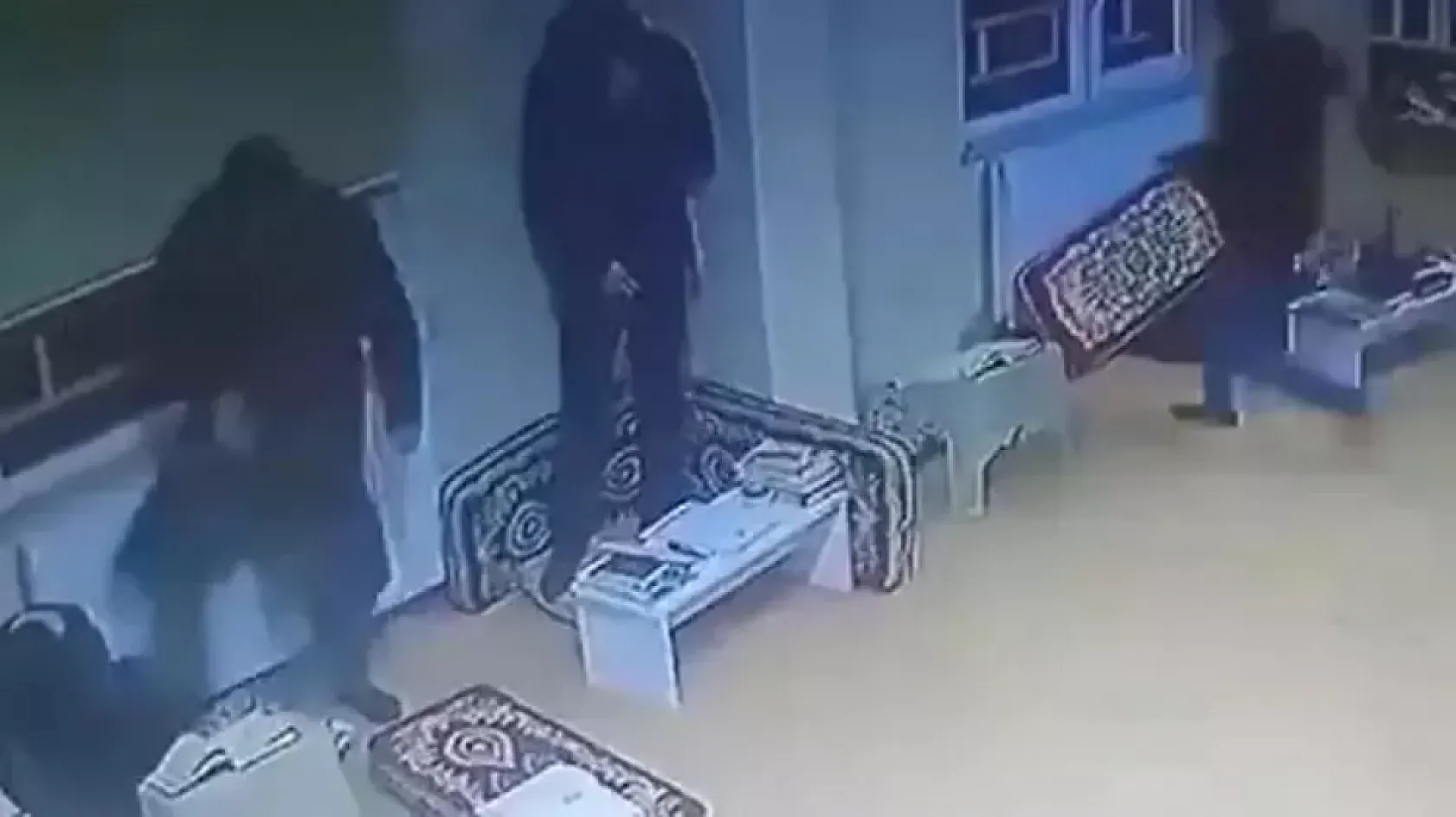 Ağrı'da çocukları döven imam gözaltına alındı