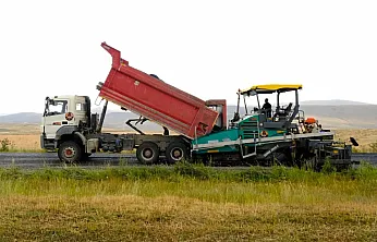 Ağrı'da Köy Yolları Yenileniyor: Diyadin Tokluca-Budak Yolunda Asfalt Çalışmaları Tamamlandı