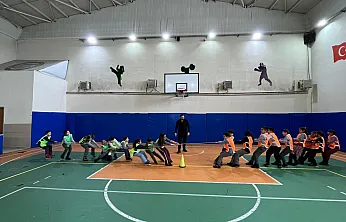 Ağrı'da minikler geleneksel oyunlarda buluştu