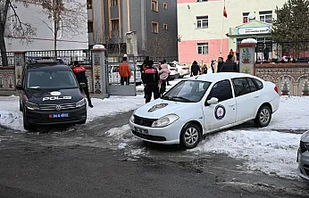 Ağrı'da okul çevrelerinde güvenlik alarmı
