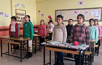 Ağrı'daki Okullarda 6 Şubat Depremleri İçin Saygı Duruşu