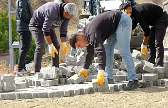 Ağrı Eleşkirt Karabacak Köyüne 1000m² Kilit Parke Taşı Döşendi