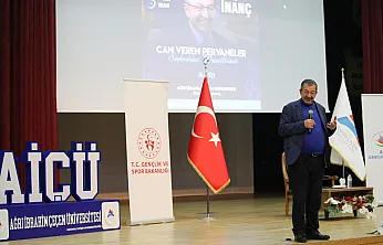 AİÇÜ'de Hayati İnanç'tan 'Can Veren Pervaneler' Söyleşisi