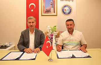 AİÇÜ ile TEZ-KOOP-İŞ Arasında Türkiye'de Bir İlk: Aile Yardımı Protokolü İmzalandı