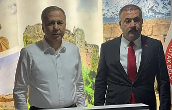 İçişleri Bakanı Ali Yerlikaya'dan Tutak'a Ziyaret: Esnafla Buluştu, Sorunları Dinledi