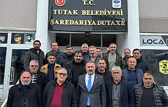 Tutak'ta 10 aile AK Parti'ye katıldı, Başkan Fevzi Sayan destekle sevindi