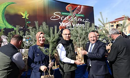 Ağrı 'Geleceğe Nefes' Oldu: Yeşil Vatan İçin Binlerce Fidan Toprakla Buluştu