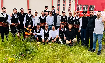 Ağrı Karaköse Sanat Kulübü'nden Halk Oyunlarında Çifte Şampiyonluk!