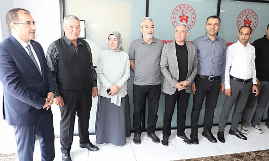 Ağrı Gençlik ve Spor İl Müdürlüğü Aile Ortamında Bayramlaştı
