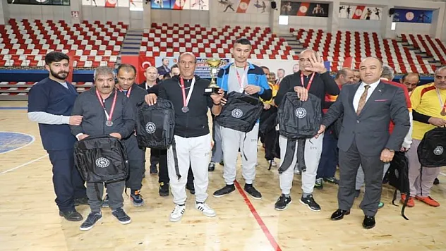 Ağrı'da engelliler unutulmadı
