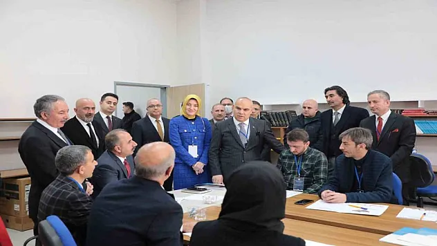 Ağrı'da, 'Türkiye'nin Zirvesinde Eğitim Çalıştayı' programı