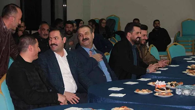 Tatvan'da 'Dengbej Gecesi'ne yoğun ilgi
