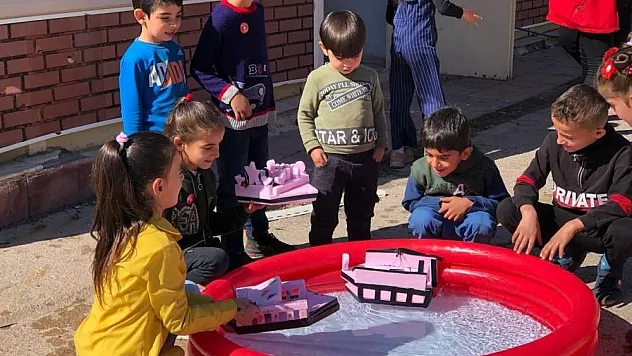 Gönüllü gençler köy çocuklarının hayallerini gerçekleştiriyor
