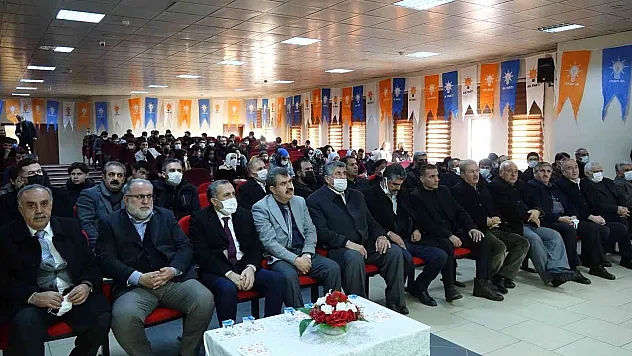 AK Parti milletvekilleri gençlerle buluştu
