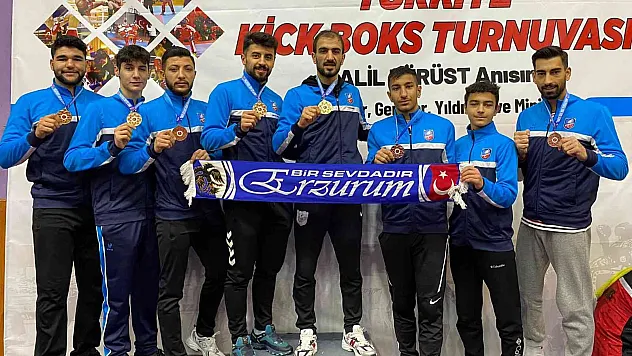 Büyükşehir'in altın yumrukları Ordu'da destan yazdı
