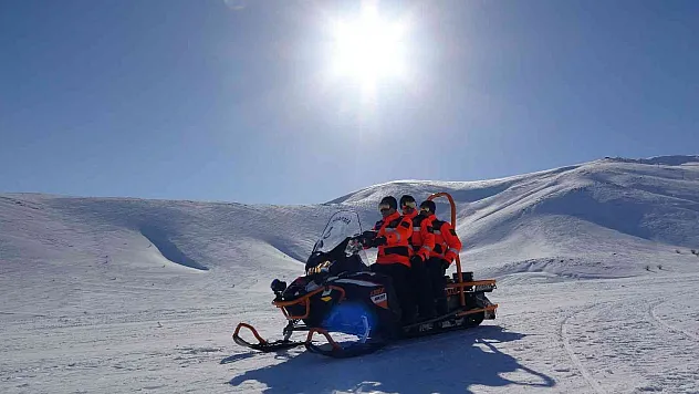 Van'da JAK timleri ilk kez kayak tesisinde görev aldı
