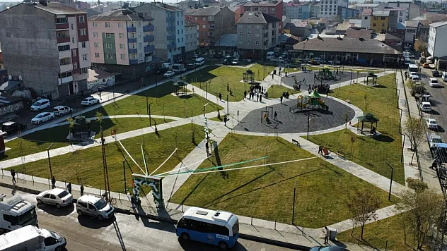 Ağrı'da Ahmed Arif parkı hizmete açıldı
