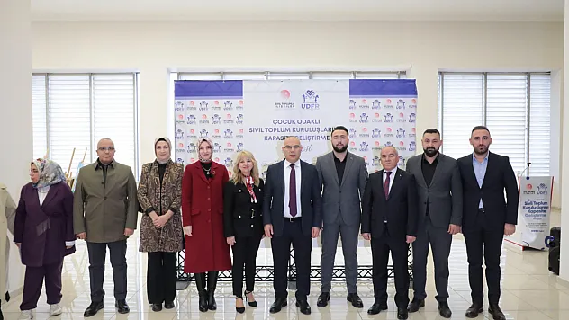 Ağrı'da 'Çocuk Odaklı Sivil Toplum Kuruluşlarının Kapasite Geliştirme Projesi' Lansmanı Yapıldı