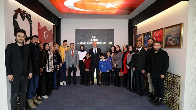 Ağrı'da 'Dilimizin Zenginlikleri' Projesi Yarışma Birincilerine Ödülleri Verildi