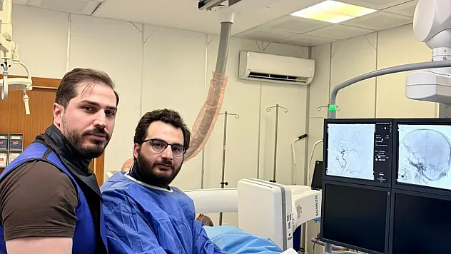 Ağrı Eğitim ve Araştırma Hastanesi'nde Bir İlk: İleri Beyin Anjiyografisi Başarısı