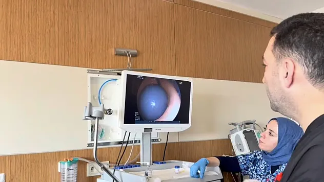 Ağrı Eğitim ve Araştırma Hastanesi'nde Mide Balonu ile 22 Kilo Verildi