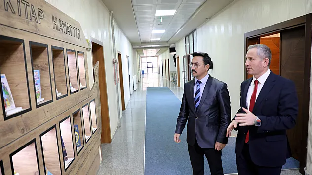 Ağrı İdare Mahkemesi Başkanı Seydibey'den Milli Eğitim Müdürü Kökrek'e Ziyaret