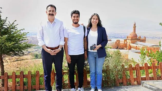 Ağrı'nın Umudu: Eş Başkanlar Hazal Aras ve Memet Akkuş'un Emek Dolu Yolculuğu