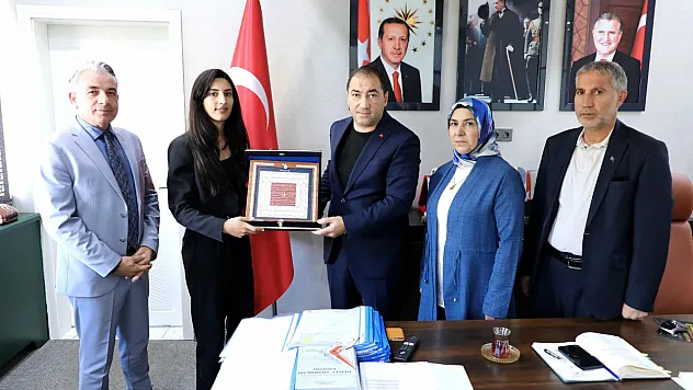 Ağrılı Berna Kaya, 2025 Ahilik Haftası'nda İlimizi Temsil Etti