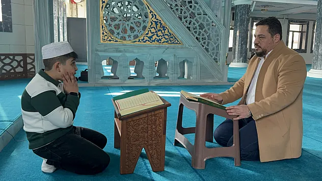 Ağrılı Küçük Hafız Muhammed Taha Aşantuğrul'dan Büyük Başarı