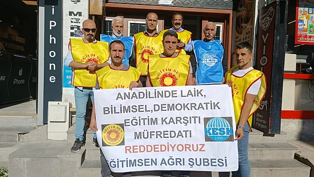 Ağrı Eğitim Sen Şubesi: 'Laiklik ve bilim karşıtı yeni müfredatı reddediyoruz'
