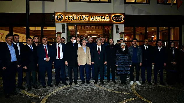 AK  Partili Demiröz, tarihi Yeşilyurt konaklarını inceledi
