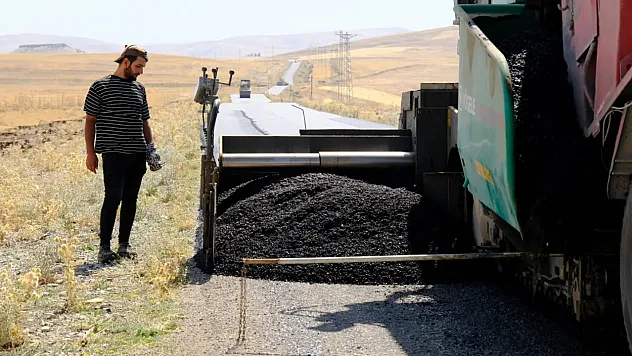 Diyadin Batıbeyli-Budak-Toklucak Köy Yolunda Asfalt Çalışmaları Tamamlandı