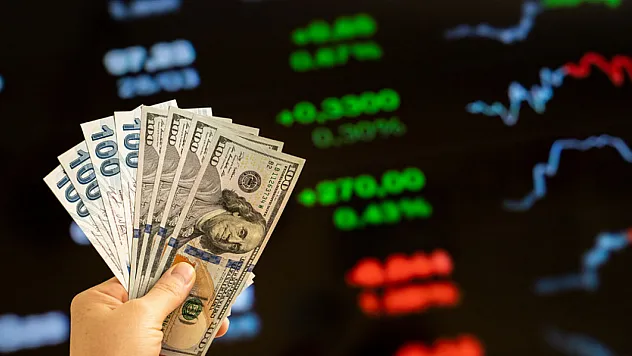 Dolar ve Euro Kurlarında Yükseliş Devam Ediyor: Küresel Belirsizlikler Etkili