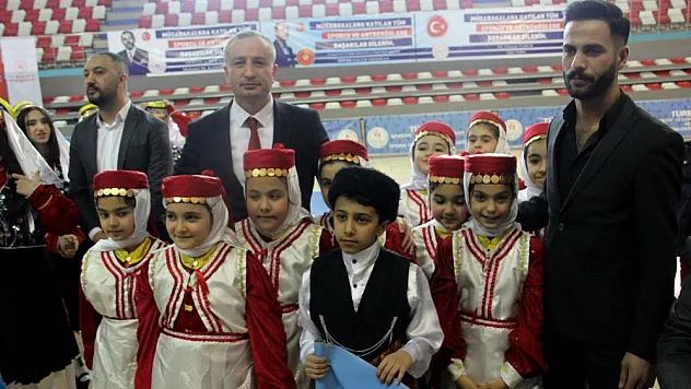 Ağrı'da Halk Oyunları İl Birinciliği Yarışmaları Yapıldı