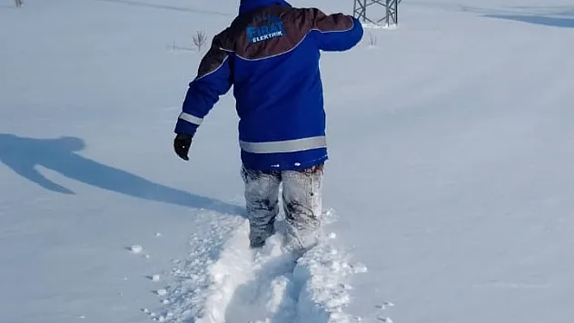 Enerji kahramanlarının karlı yollarda zorlu mücadelesi sürüyor

