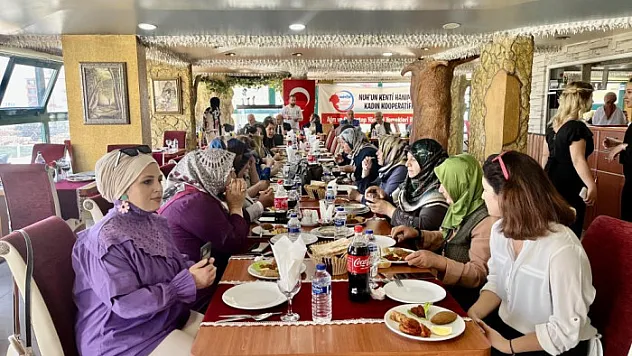 Küçük bir işletmeyle el lezzetlerini konuşturmaya başlayan Ağrılı kadınlar ikinci şubesini açtı