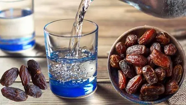 Sadece Hurma ve Su ile Yıllarca Yaşamak Mümkün mü? Uzmanlar Uyarıyor