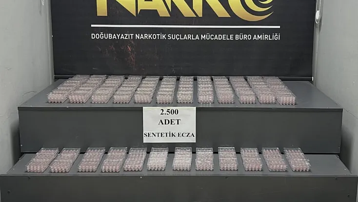Ağrı Doğubayazıt’ta Narkotik Operasyonu: 2 Bin 500 Adet Sentetik Ecza Ele Geçirildi