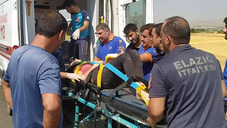Elazığ'da kamyonet şarampole yuvarlandı: 3 yaralı
