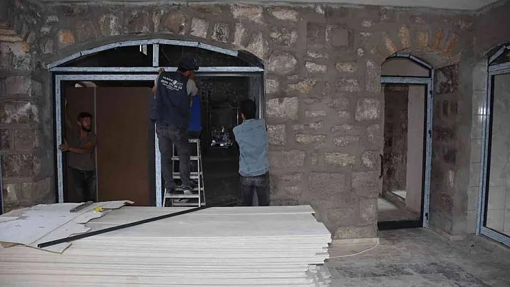 Asırlık otel turizme kazandırılıyor
