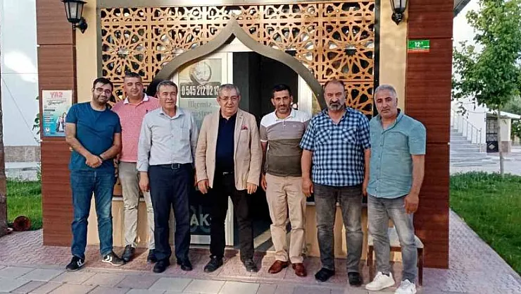 Reşat Erdoğan taksici esnafın dertlerini dinledi
