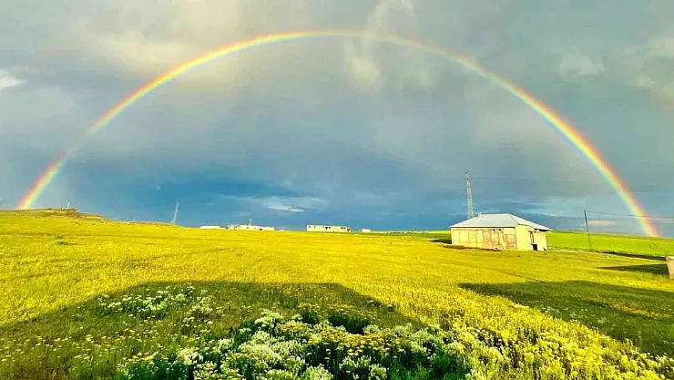 Ağrı'da gökkuşağı şöleni