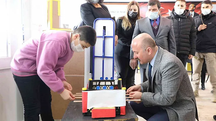 'Okuyan Şehir Ağrı' kapsamında program düzenlendi